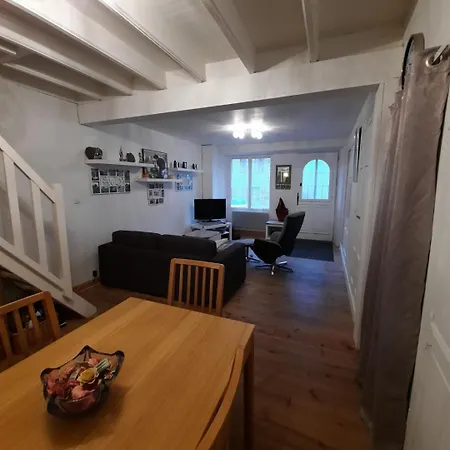 Maison De Casa vacanze Chambon-le-Chateau